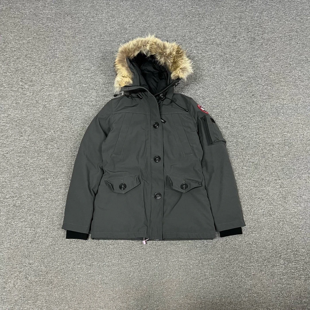 99新 AMIPARIS 加拿大鹅 羽绒服s码