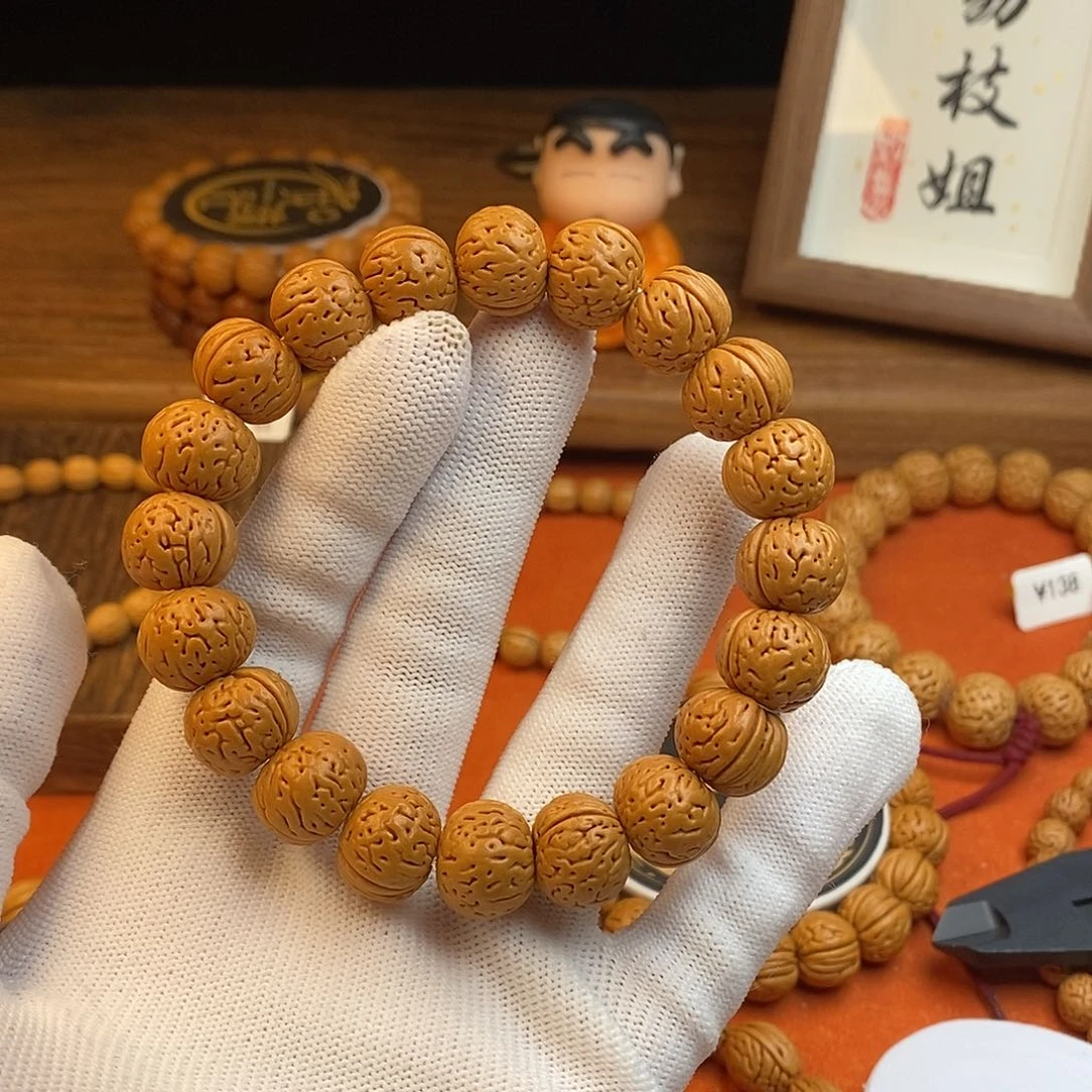 桃核手串凡**客红宝石14  （尺寸误差0.5之间）