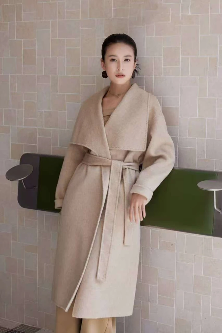 骆驼绒桑蚕丝大翻领毛呢外套2025年外套女韩版新款双面绒大衣百搭