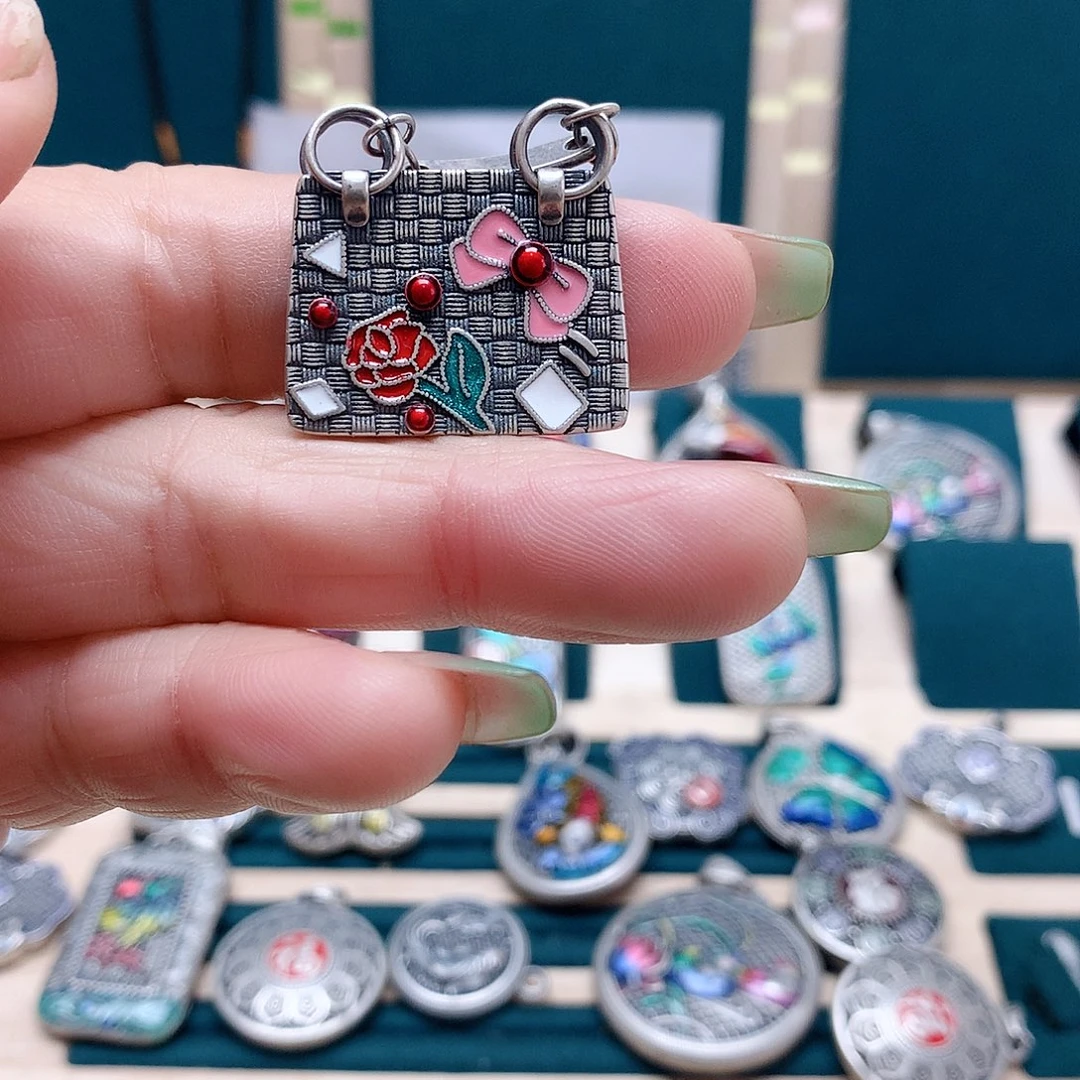 足银玻璃足银吊坠