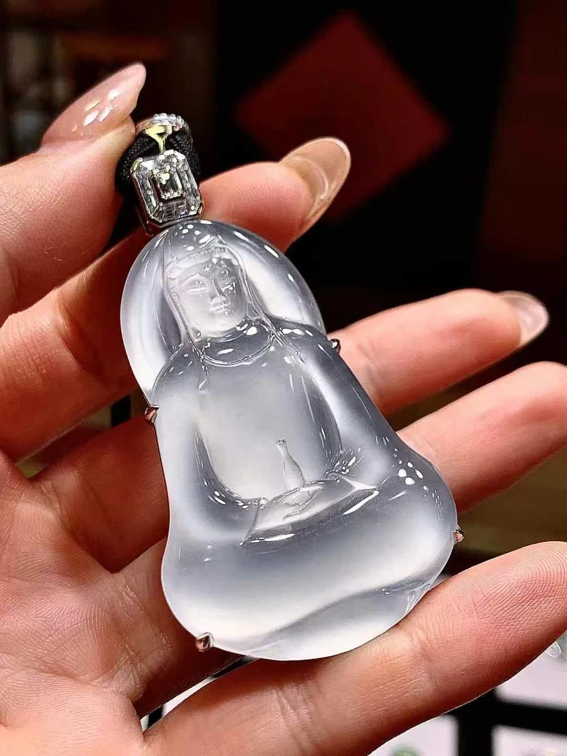 天然翡翠高冰素衣观音吊坠冰透