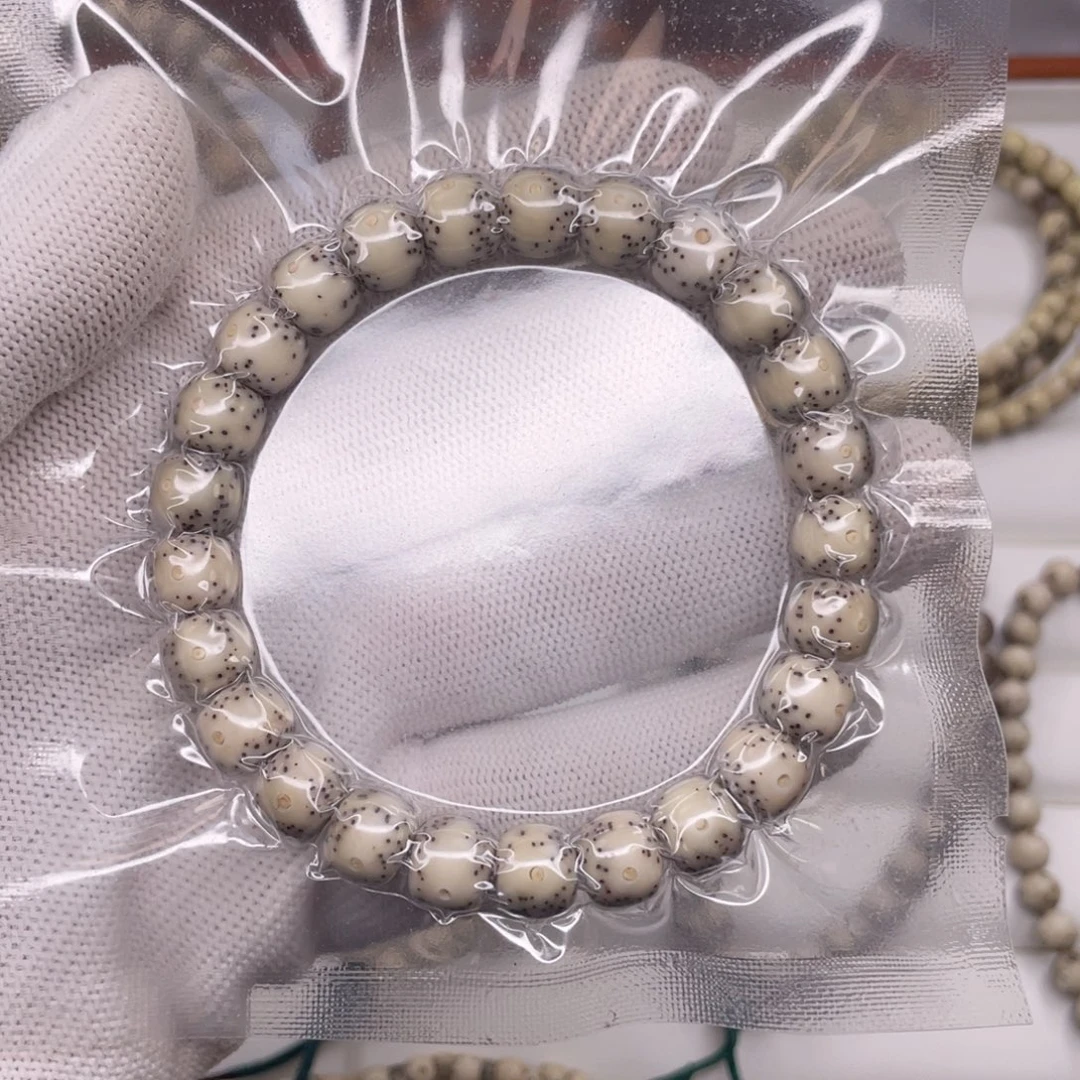 星月菩提手串糯冰石玉料通体留白9x8