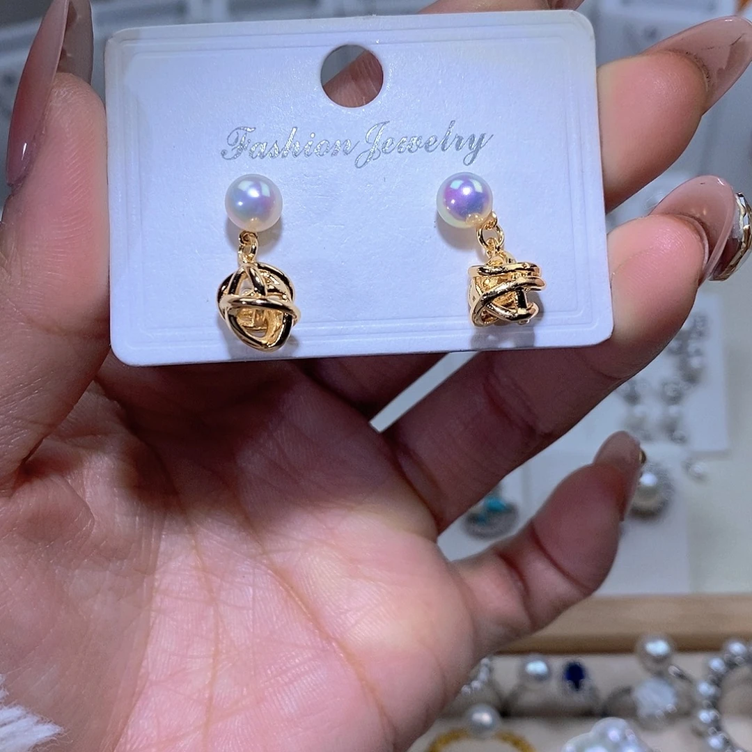 淡水珍珠未镶嵌耳饰