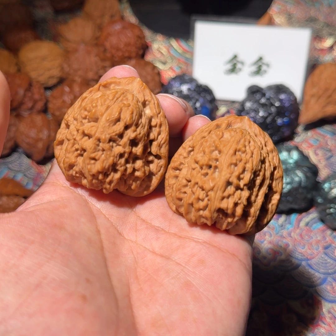 把件文玩核桃1487三角南疆，尺寸43 42 42