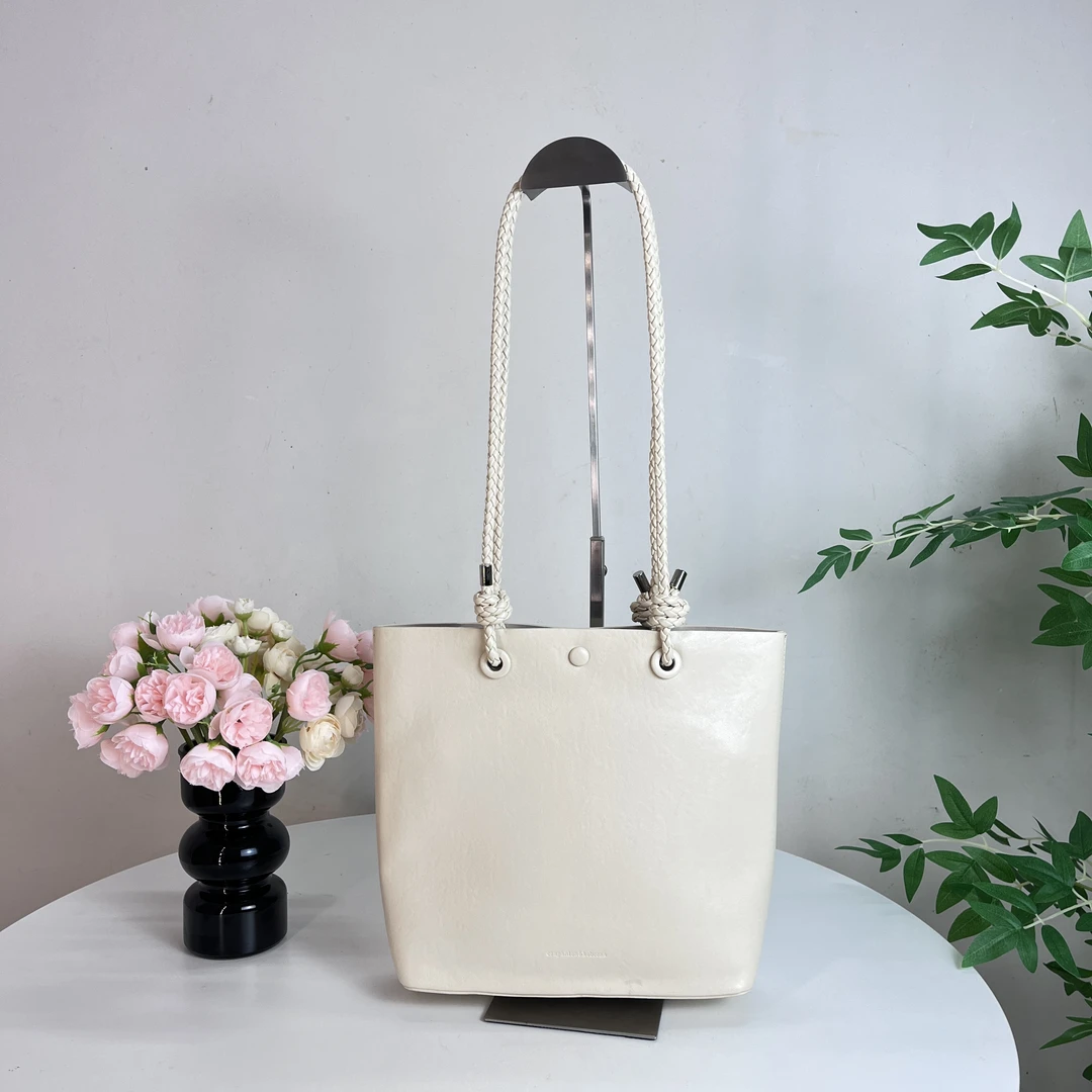 可彼娜新款时尚百搭美拉德风格单肩斜挎女士水桶包