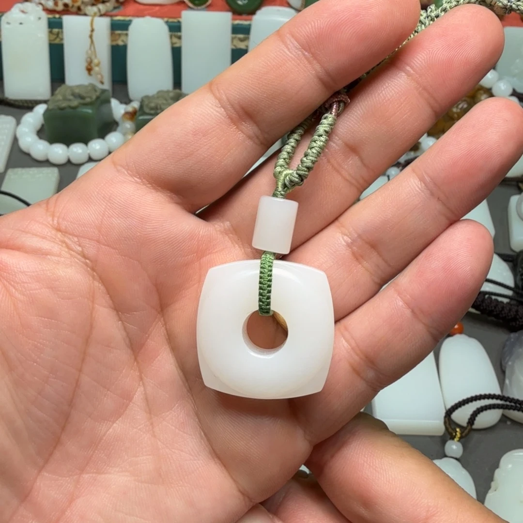 和田玉未镶嵌吊坠(不含链)