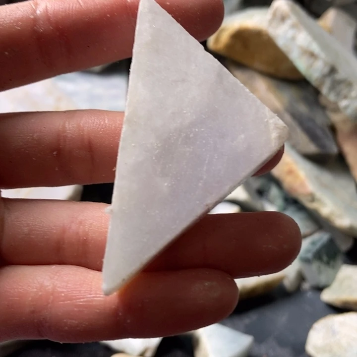 翡翠颈饰未镶嵌天然翡翠