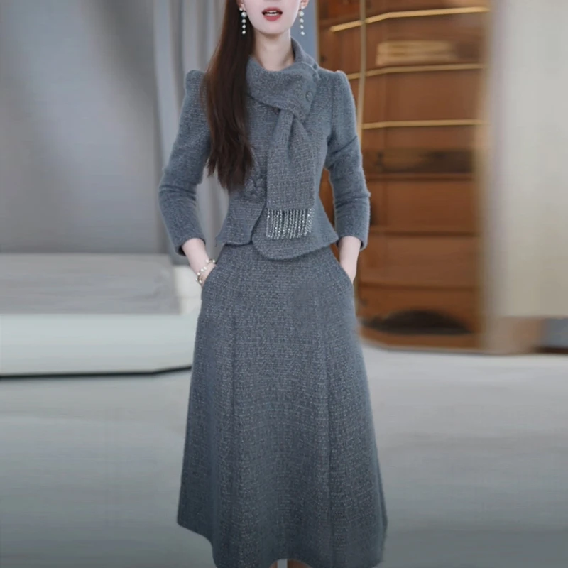 贵妃绒带围巾气质高贵女装打底裙2025秋季新款加厚两件套连衣裙子