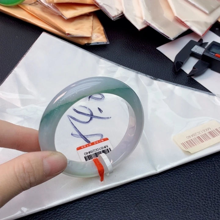 未镶嵌手镯翡翠翡翠手镯
