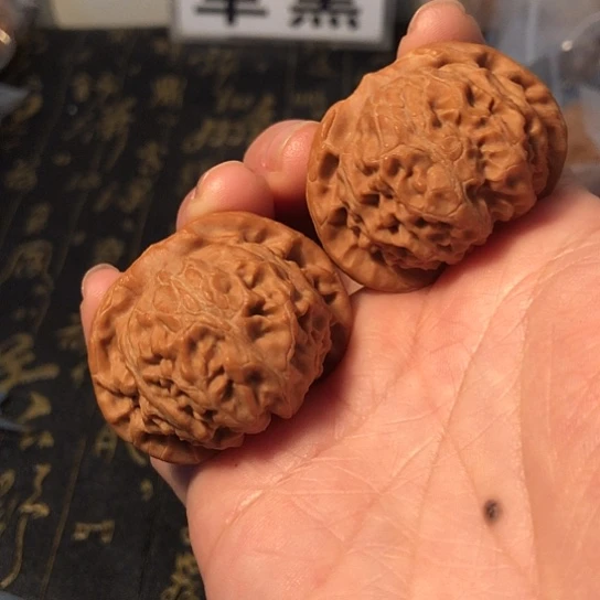 文玩核桃把件宫灯42nm