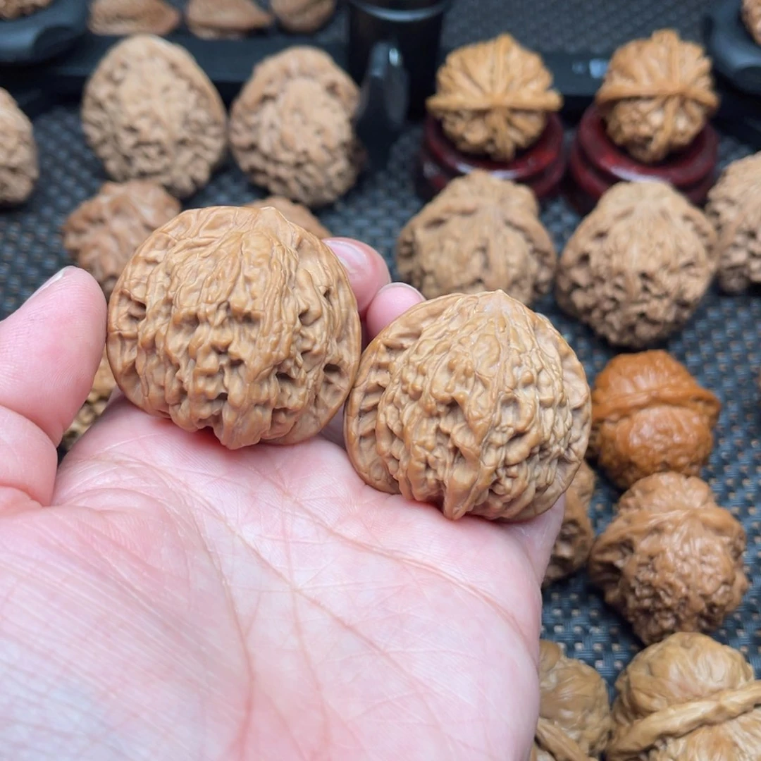 文玩核桃吊坠粗筋虎42尺