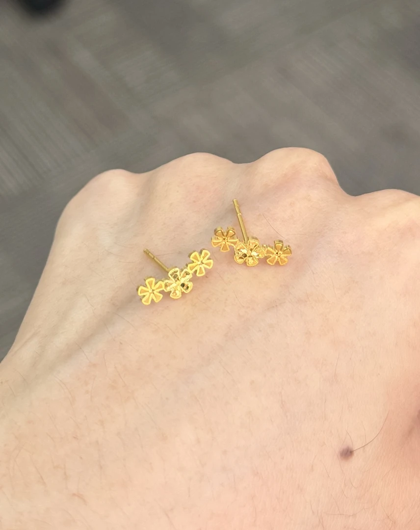 足金999 三花直针耳钉