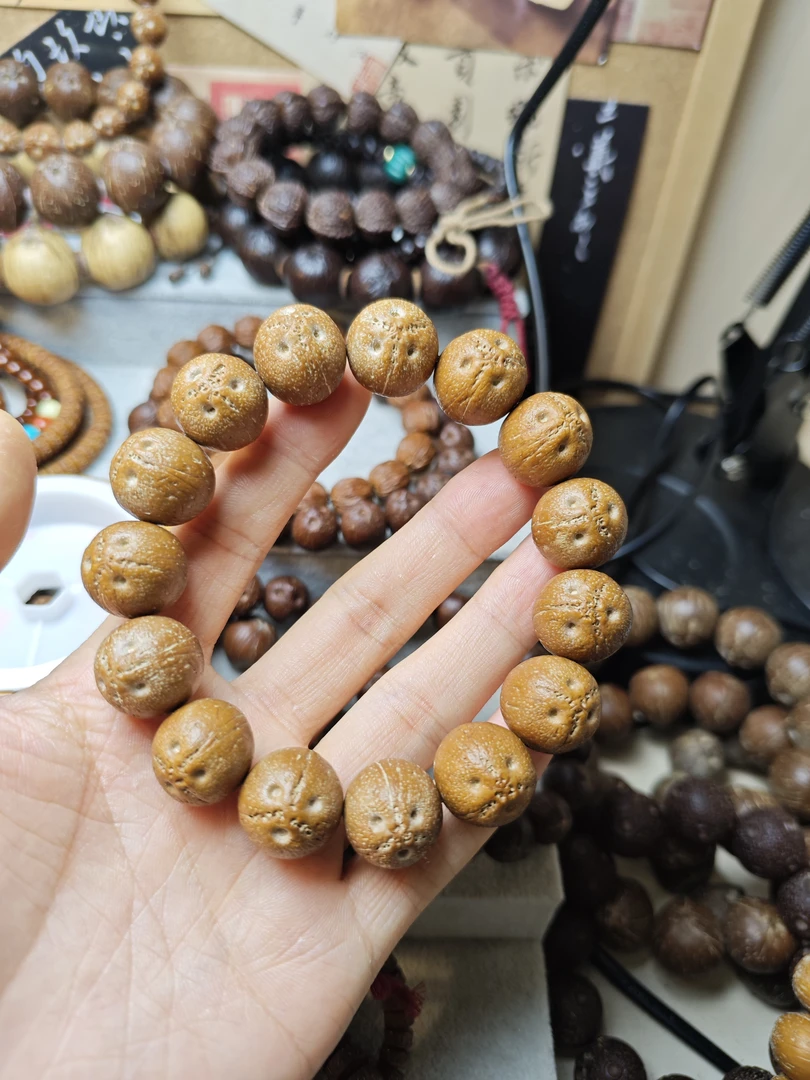 紫金鼠菩提原皮手串