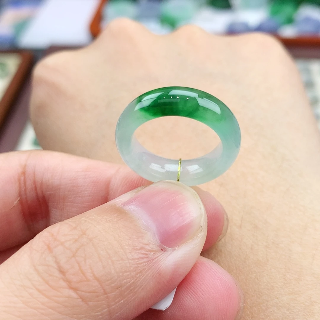 翡翠未镶嵌戒指8号