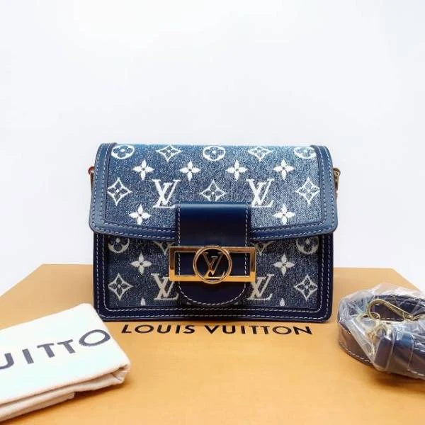 路易威登/包包/99新/19*10*15/C216247843