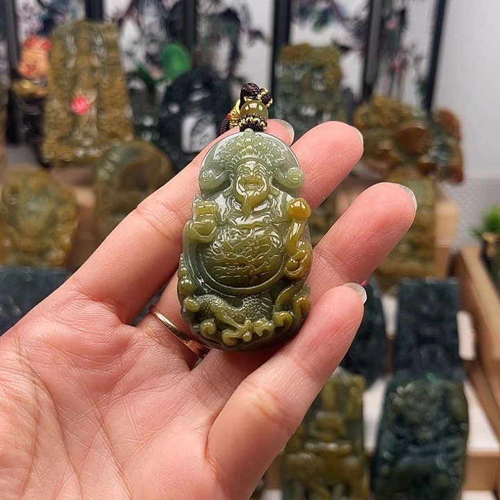 翡翠未镶嵌颈饰天然翡翠a货财神