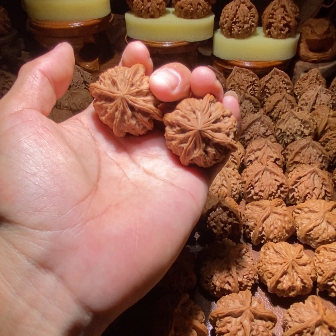 ～***～京都四棱文玩核桃手把件