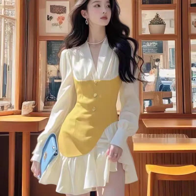 新款衣服小个子鹅黄色拼接v领不规则连衣裙穿搭时尚简约显瘦裙子
