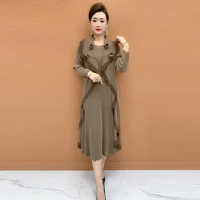 洋气妈妈褶皱风衣连衣裙高端礼服三宅套头中长款婆婆假两件套长裙