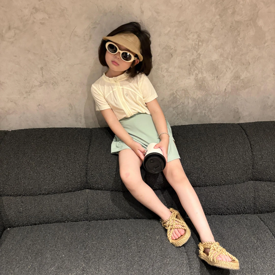 小思家女童2025夏季百搭韩版休闲风拉链短袖上衣薄款半身裙套装