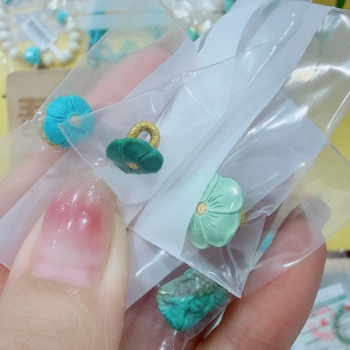 薇***m绿松石未镶嵌珠宝奇石