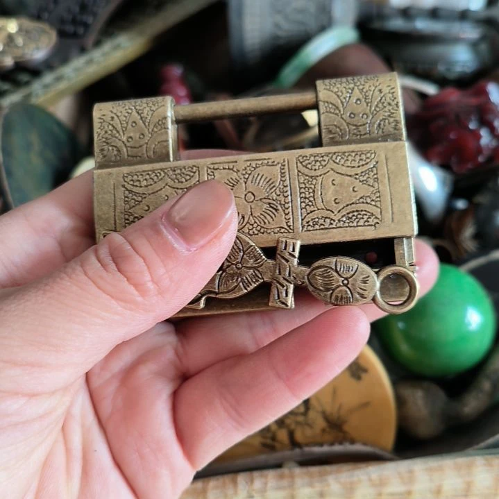 红***墨黄铜手把件手把件手把件