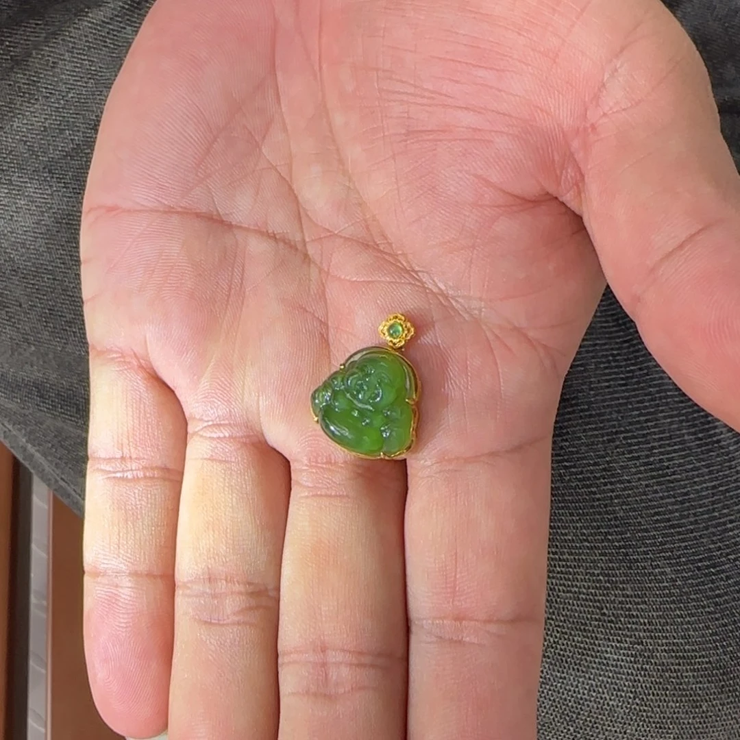 顺***儒颈饰18K金镶嵌和田玉