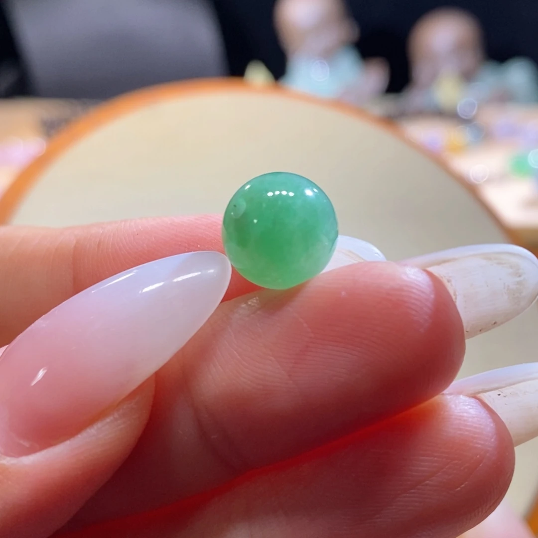 翡翠未镶嵌吊坠(不含链)翡翠豆阳绿珠卡10.8m