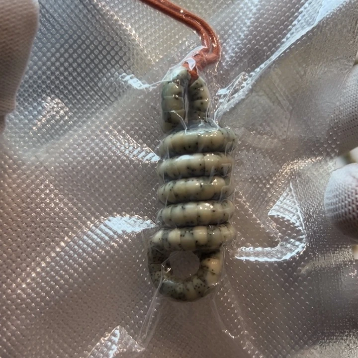 如****棒星月菩提石玉料单圈大肠