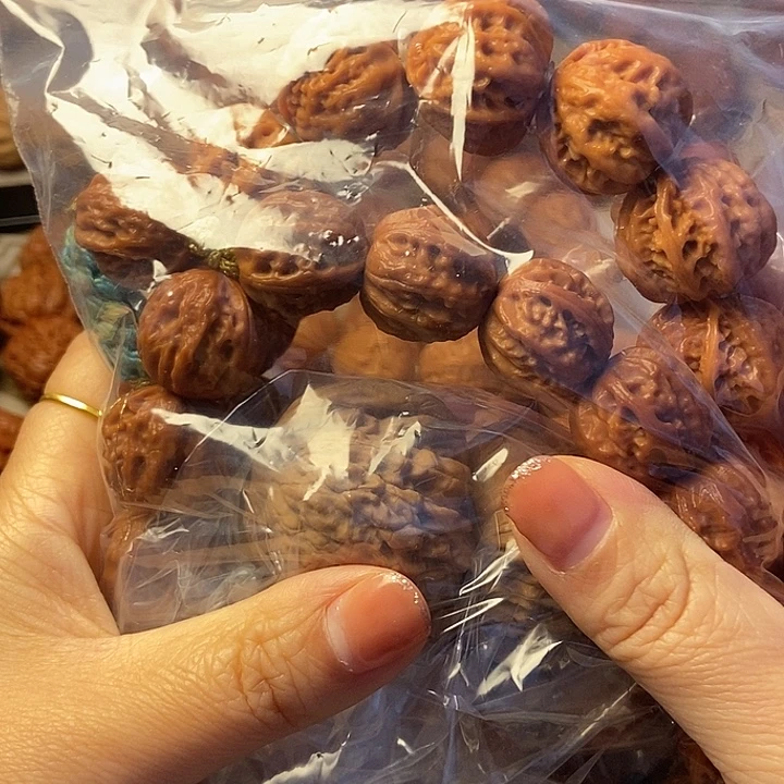 ****人手串文玩核桃京八棱