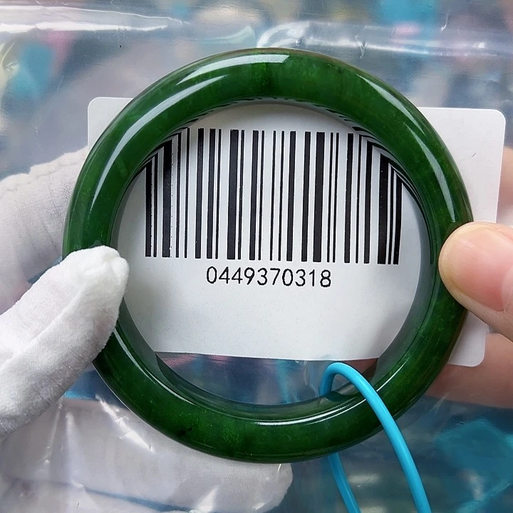 和田玉未镶嵌手镯微瑕58