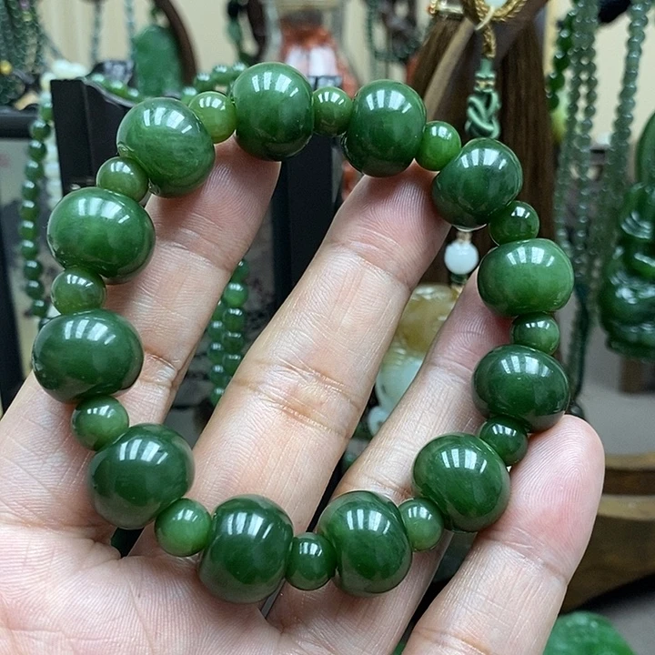 不***浪和田玉（碧玉）未镶嵌颈饰