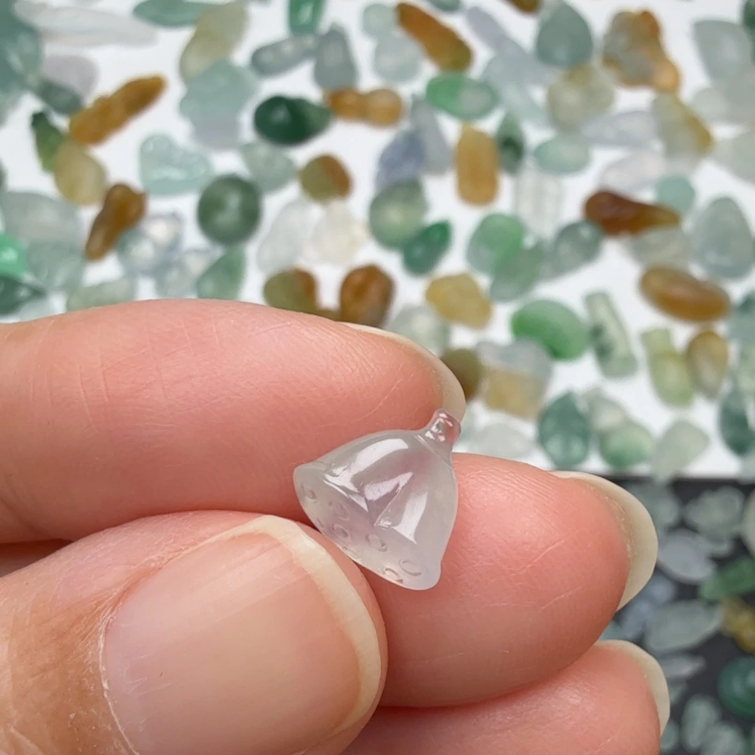 定制翡翠未镶嵌莲蓬