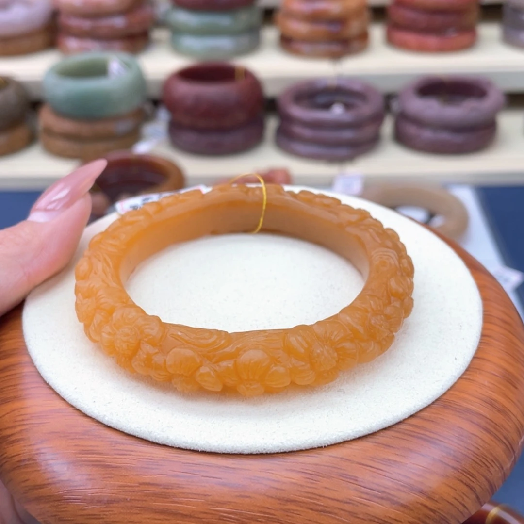 【闪购商品】石英质玉手镯未镶嵌烟***花