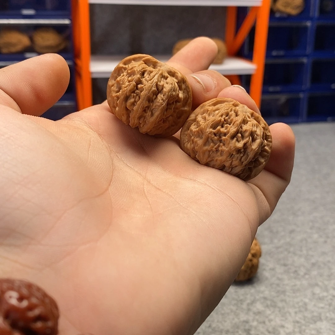 吊坠文玩核桃闷白34