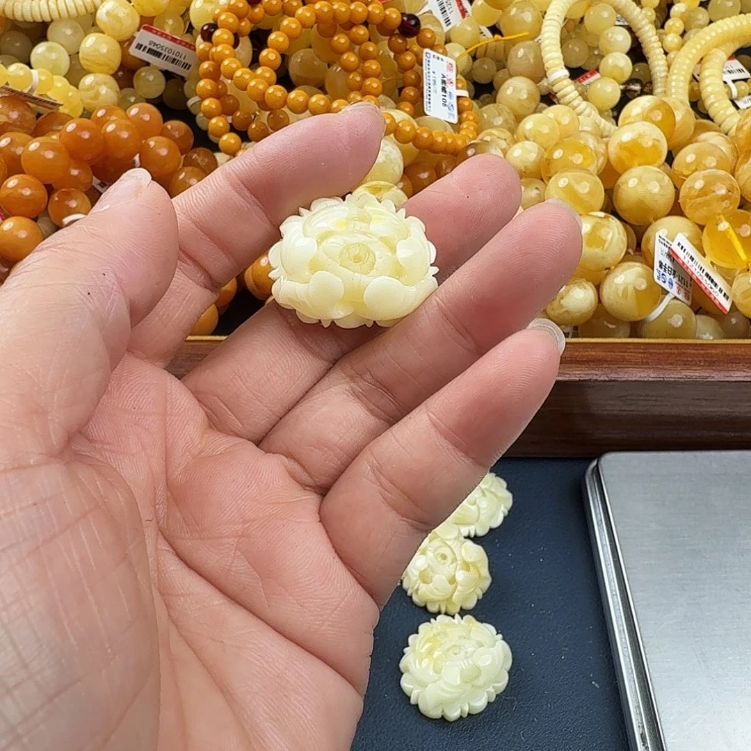 琥珀未镶嵌珠宝奇石