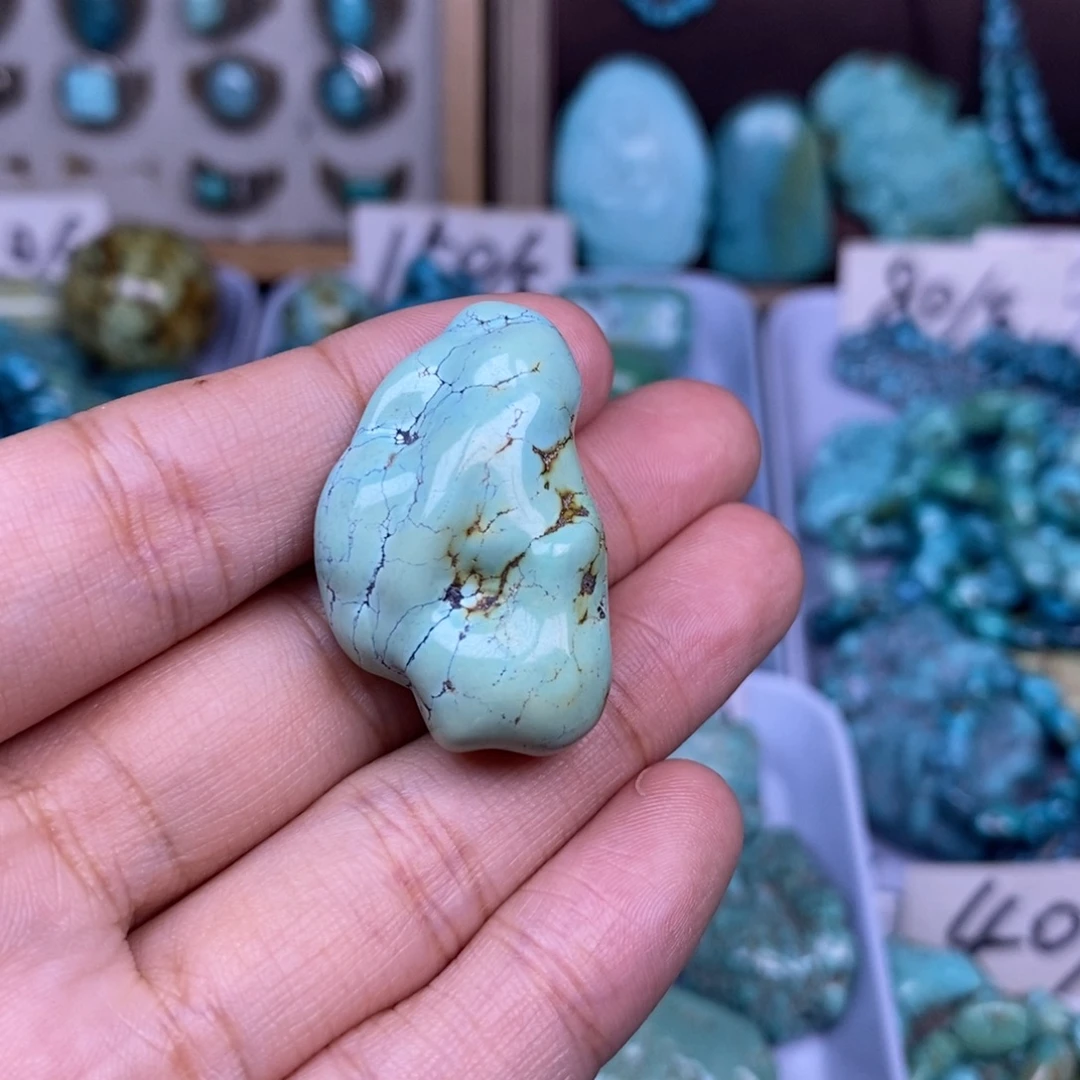 绿松石未镶嵌颈饰