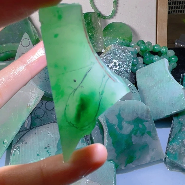 石英质玉未镶嵌珠宝半成品石*