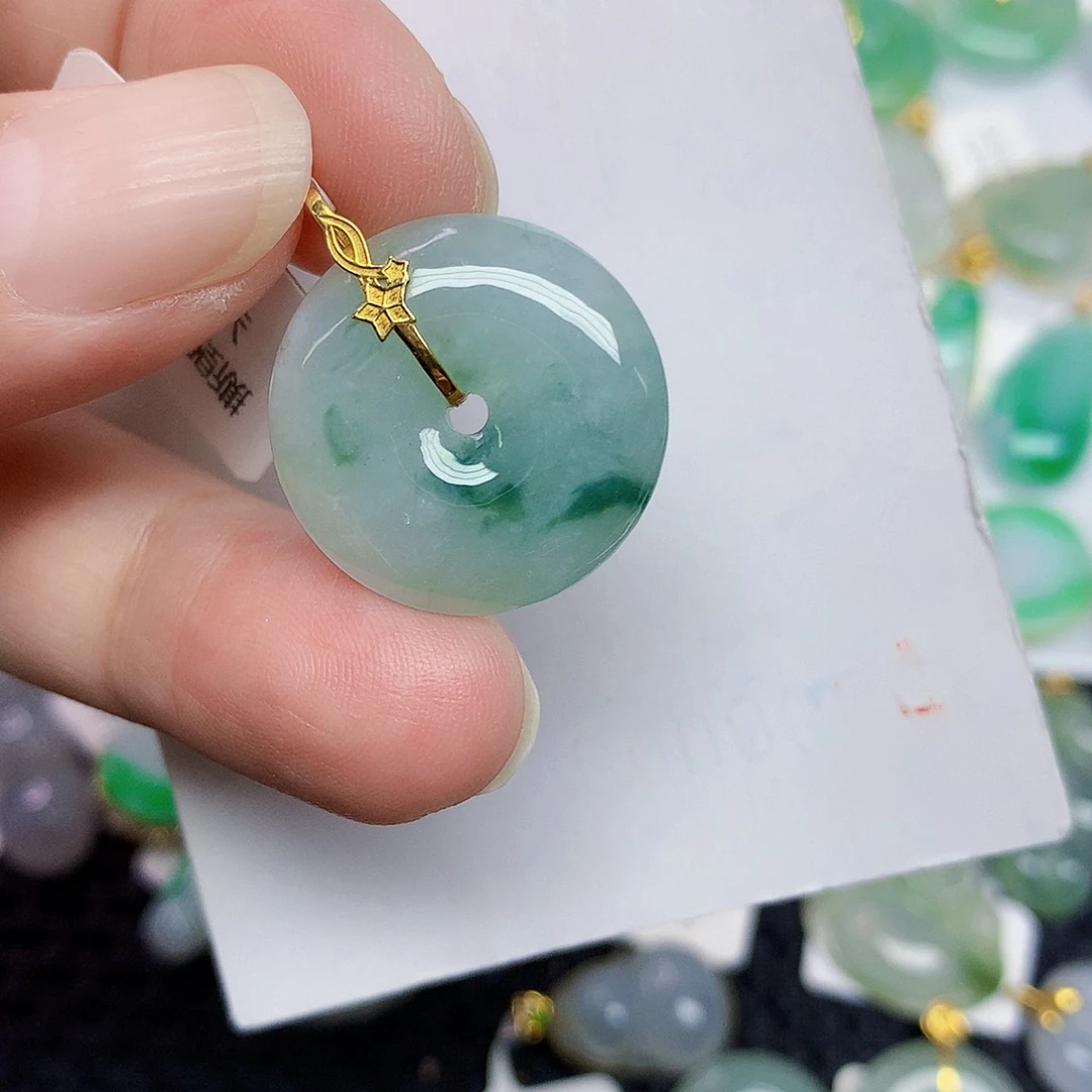 翡翠18K金镶嵌颈饰46678