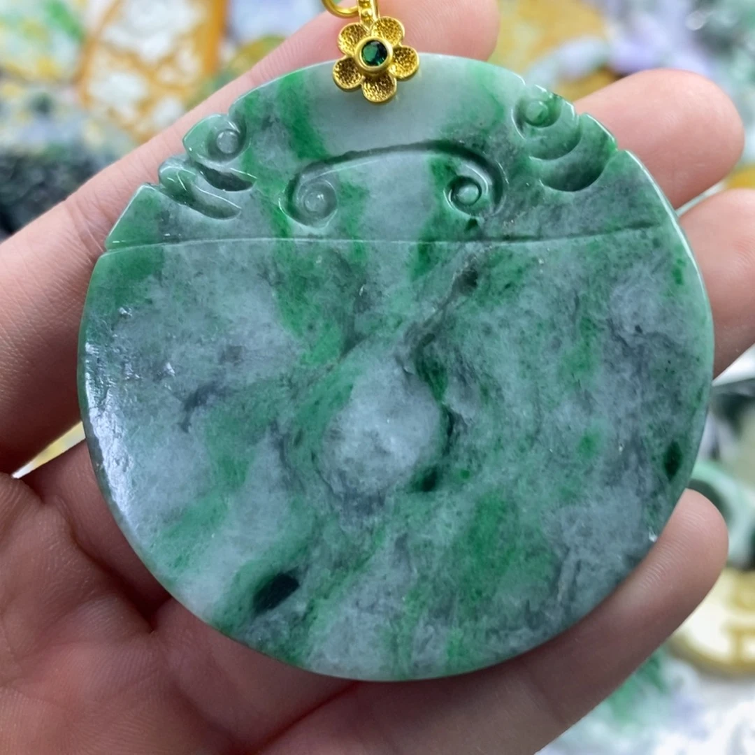 翡翠未镶嵌颈饰吊坠