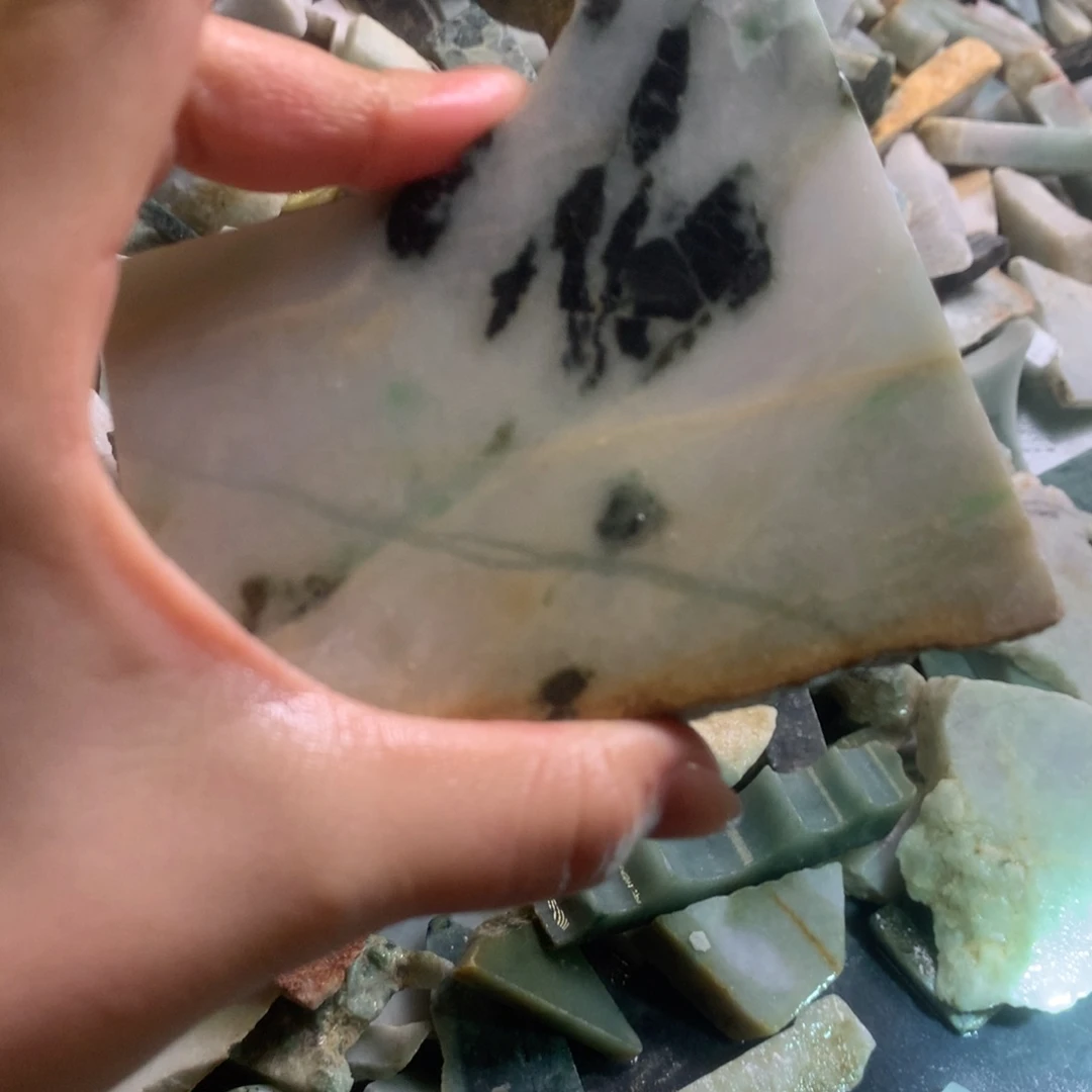 翡翠颈饰未镶嵌缅甸翡翠