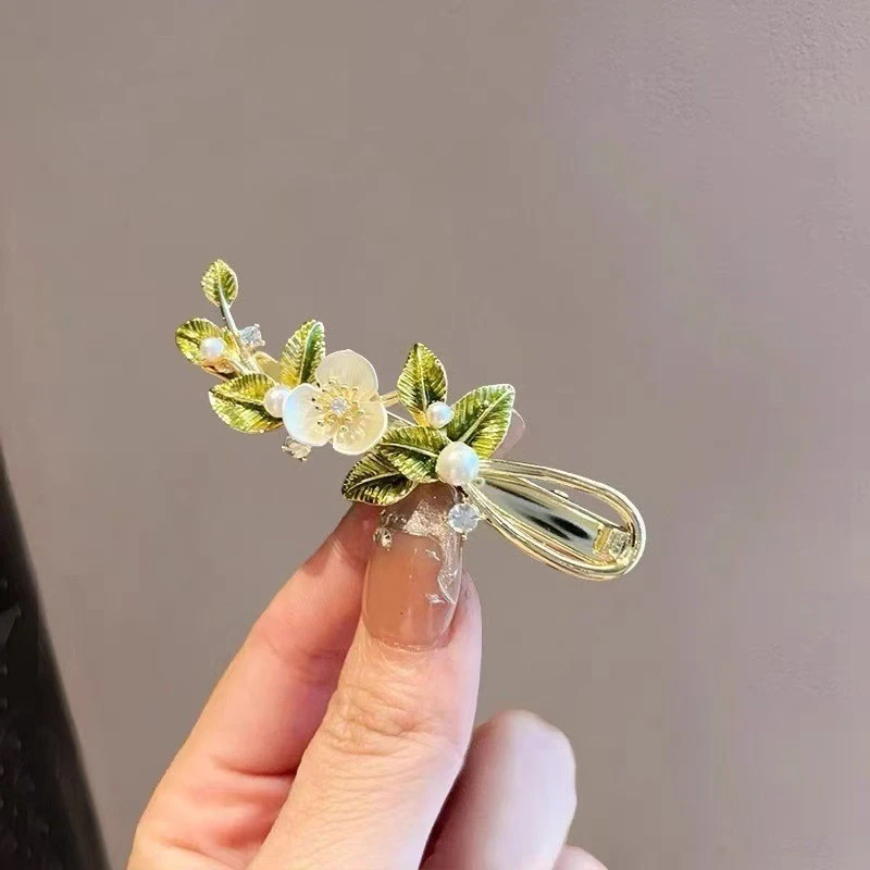 甜美贝壳花朵发夹女春季新款高级感侧边刘海夹新款发饰碎发鸭嘴夹