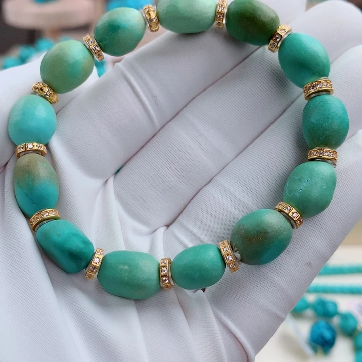 绿松石未镶嵌挂件