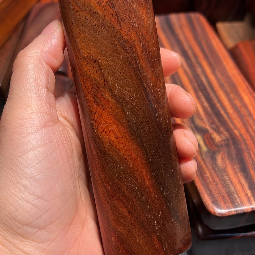 星***行交趾黄檀（大红酸枝）