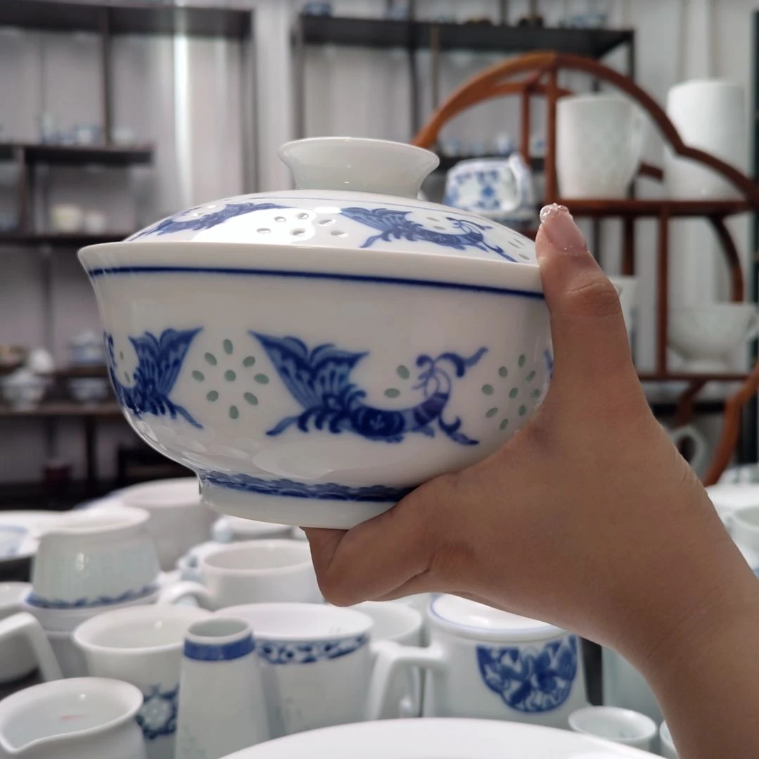 瓷孔雀盖锅一个景德镇