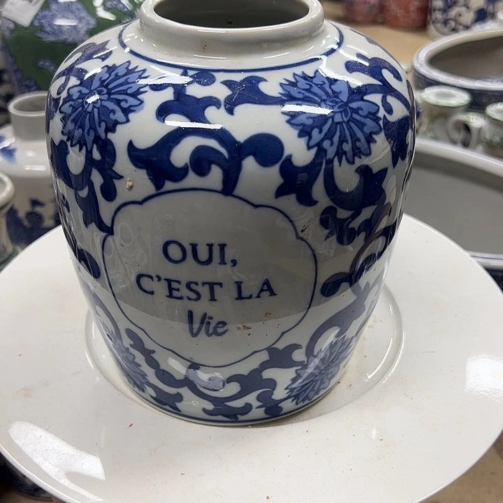 瓷片微瑕。。。。。。。。。。