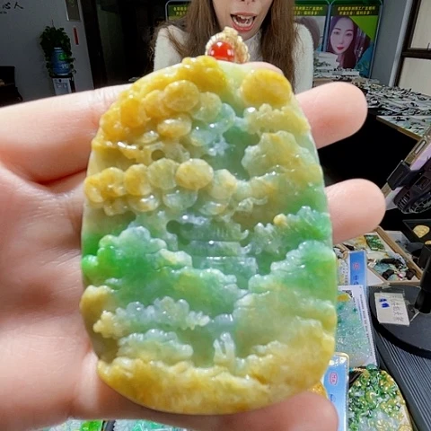 翡翠未镶嵌颈饰翡翠