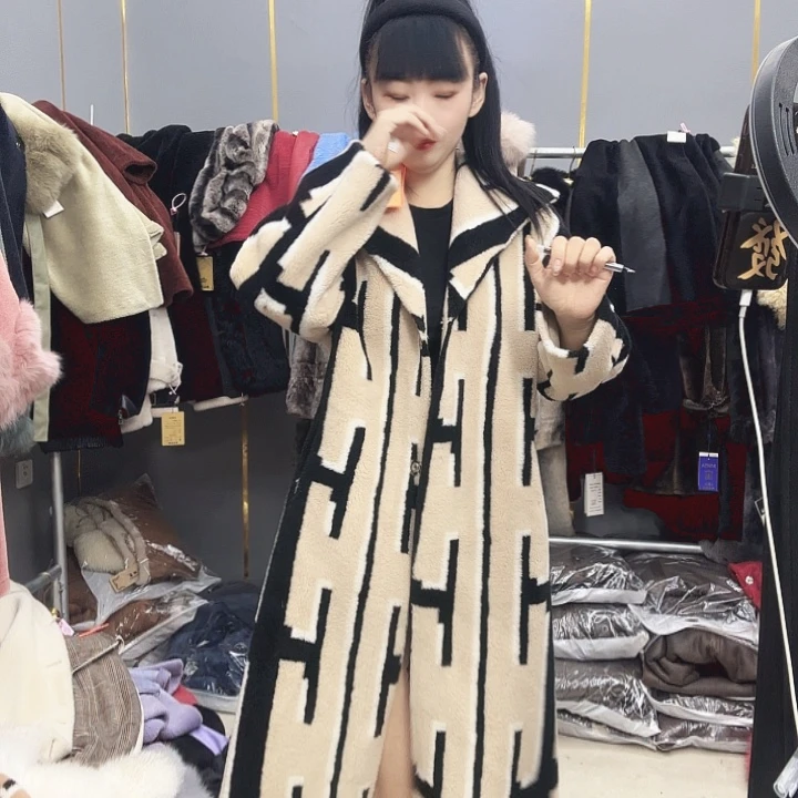 羊羔毛米兜888888888