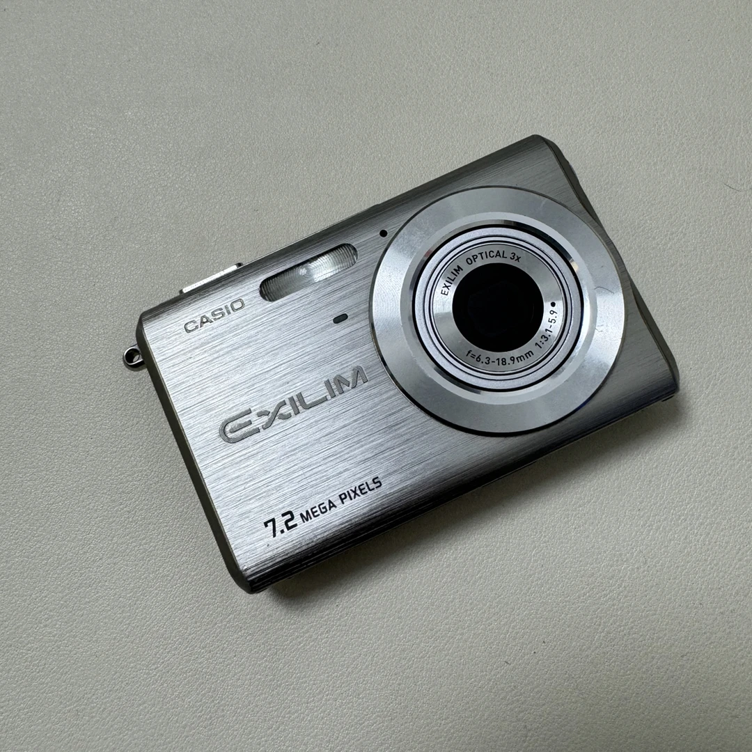 9新 Casio/卡西欧 卡西欧z70 720w像素 3倍