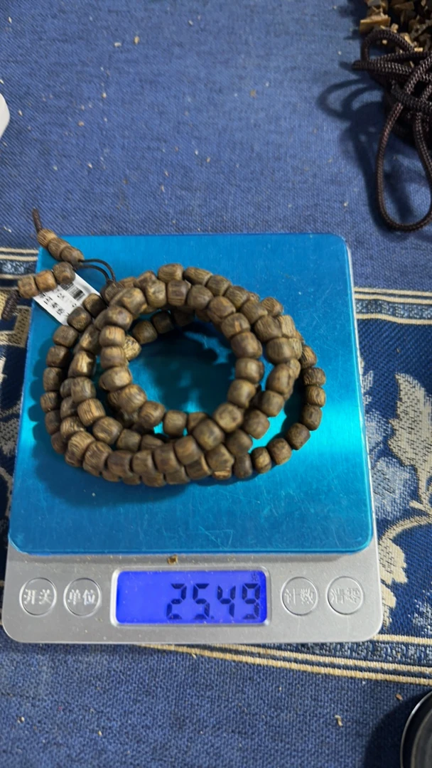 棋楠沉水桶珠长串0.7/25克+多样性发一